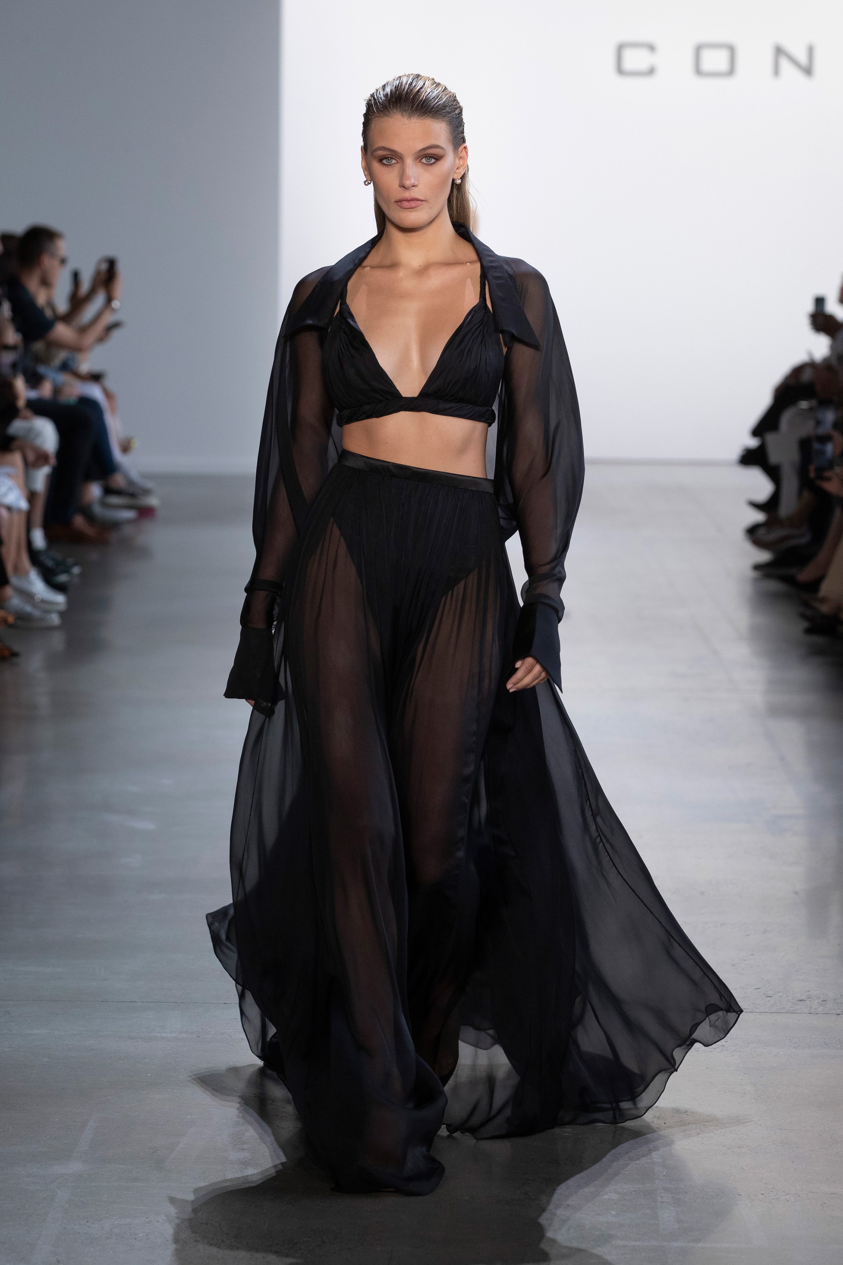 Jennifer Lopez trang phục Công Trí ảnh 3 Jennifer Lopez trang phuc Cong Tri anh 3
