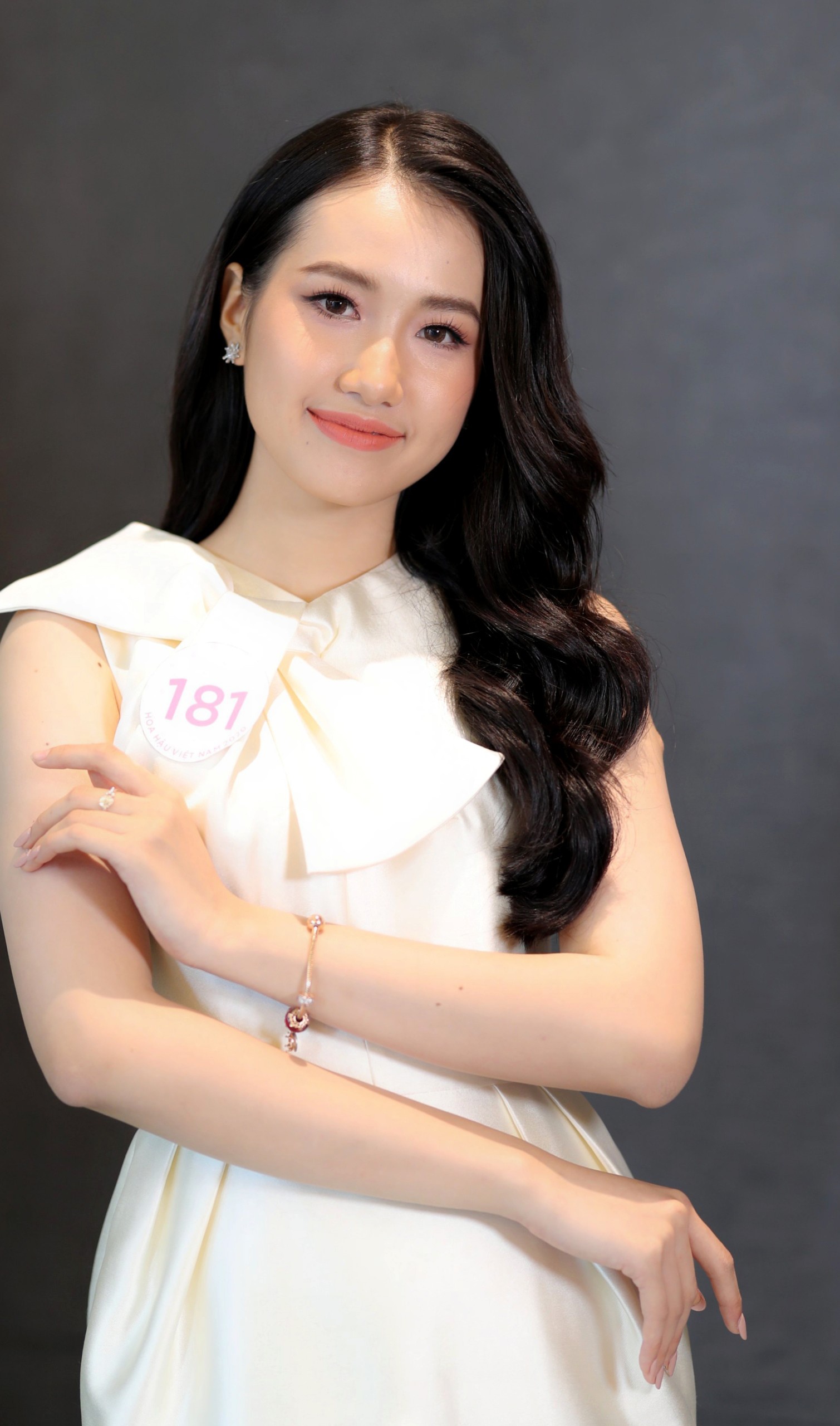 Hoa hau Viet Nam 2020 anh 1