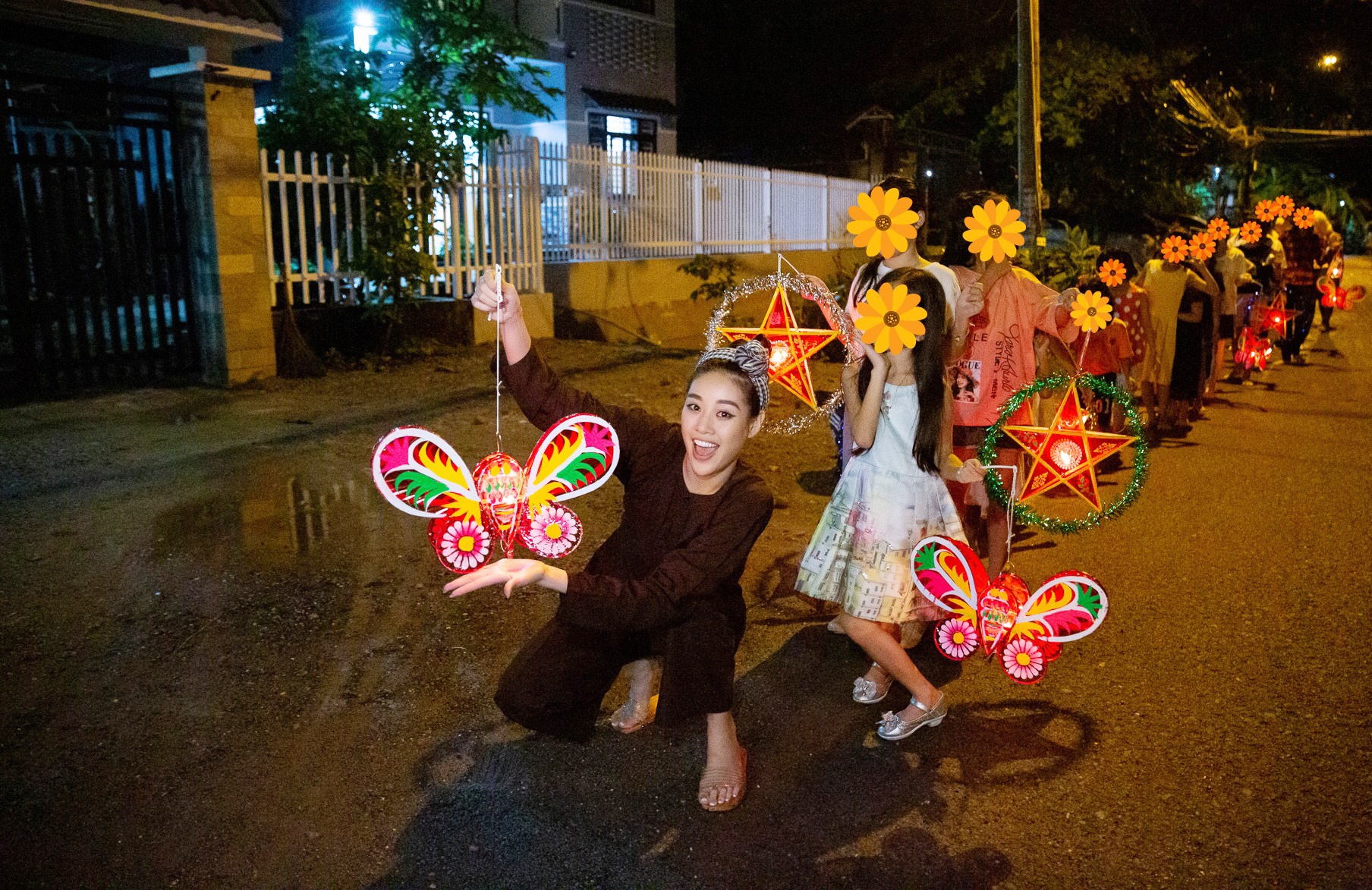 Hoa hau Khanh Van anh 1