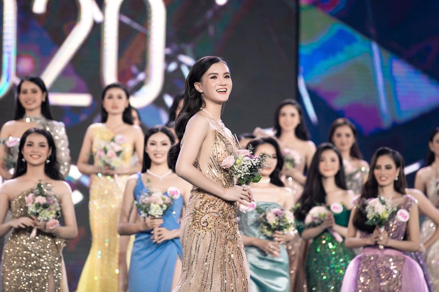 Hoa hau Viet Nam 2020 anh 9
