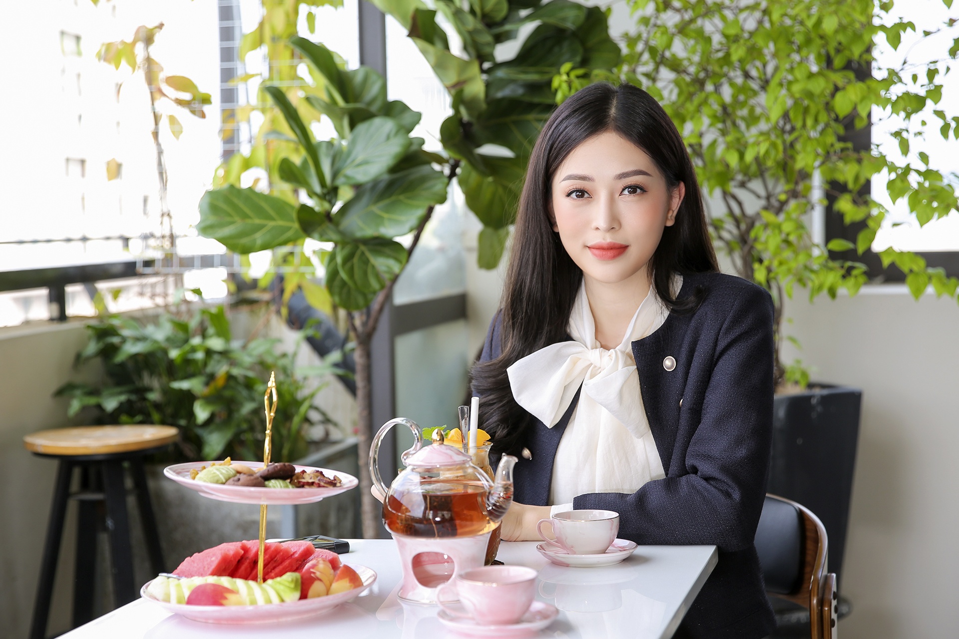 A hau Phuong Nga anh 7