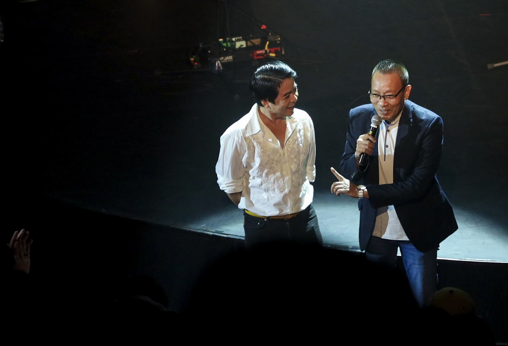 Buc Tuong Pham Anh Khoa anh 2