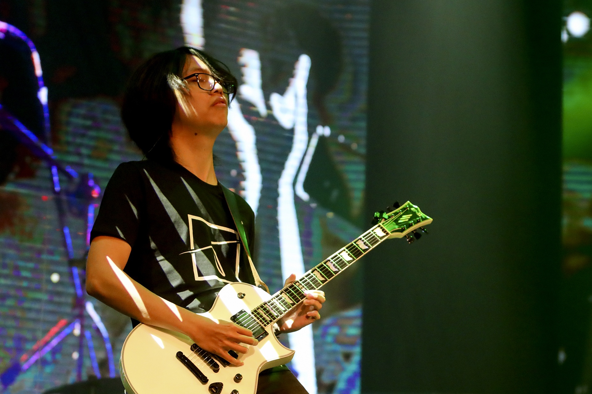 Buc Tuong Pham Anh Khoa anh 9