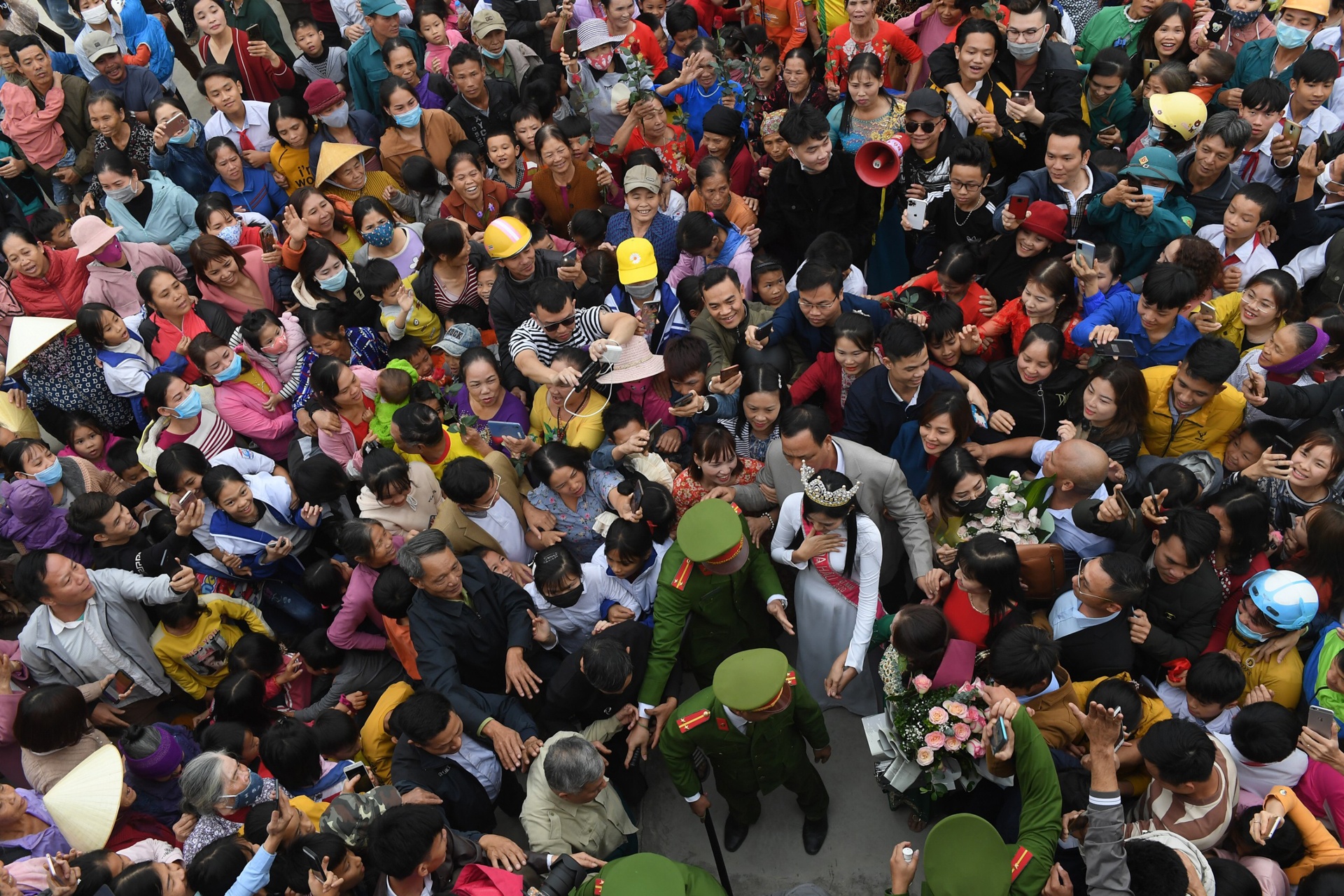 Hoa hau Do Thi Ha ve Thanh Hoa anh 3