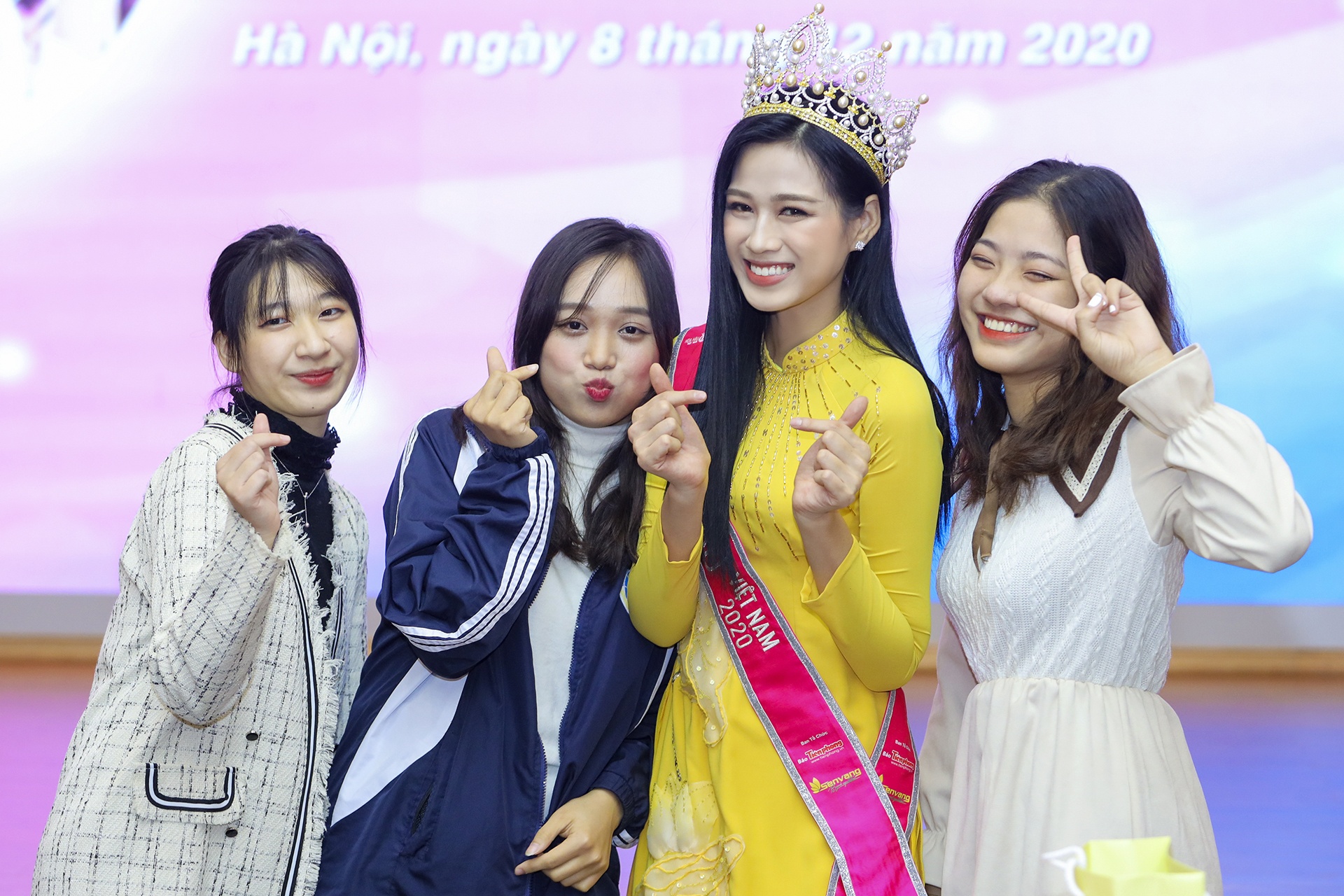 Hoa hau Viet Nam Do Thi Ha anh 7