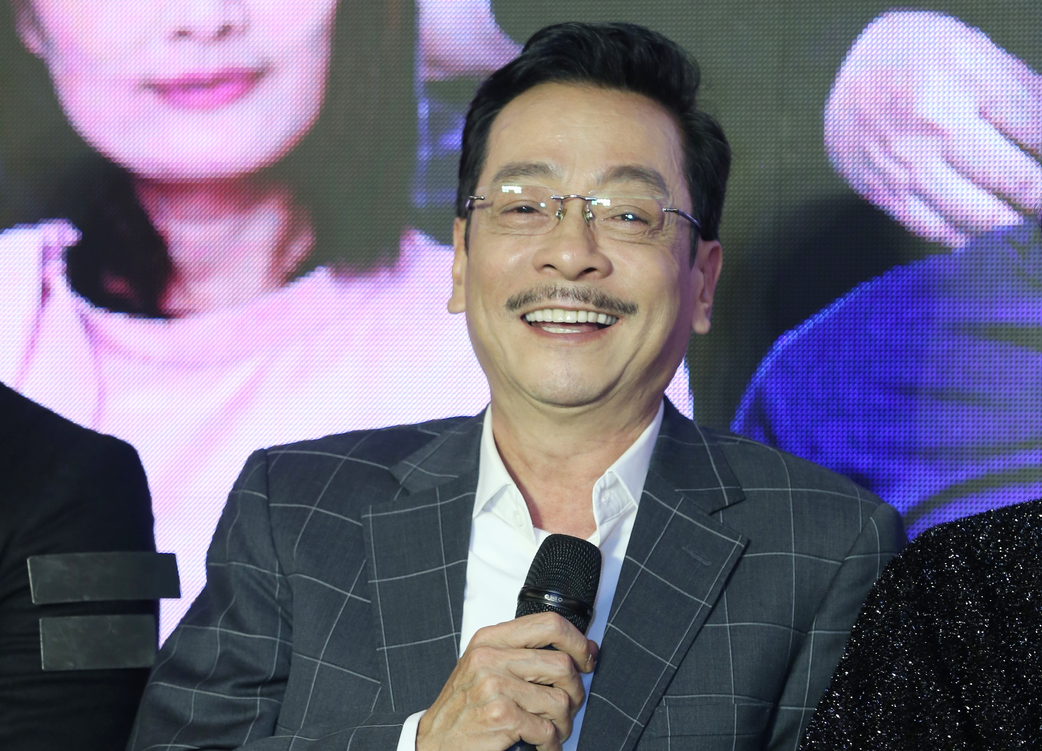 NSND Hoang Dung di lai kho khan sau tran om hinh anh