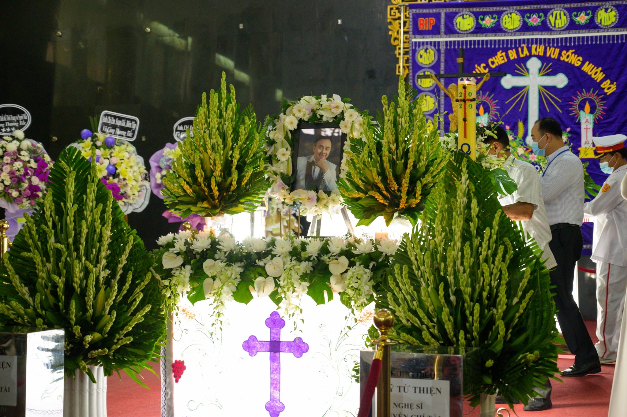 Tang Le nghe si Chi Tai anh 2