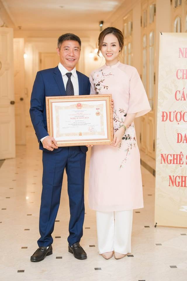 NSND Công Lý cưới vợ ảnh 6 NSND Cong Ly cuoi vo anh 6