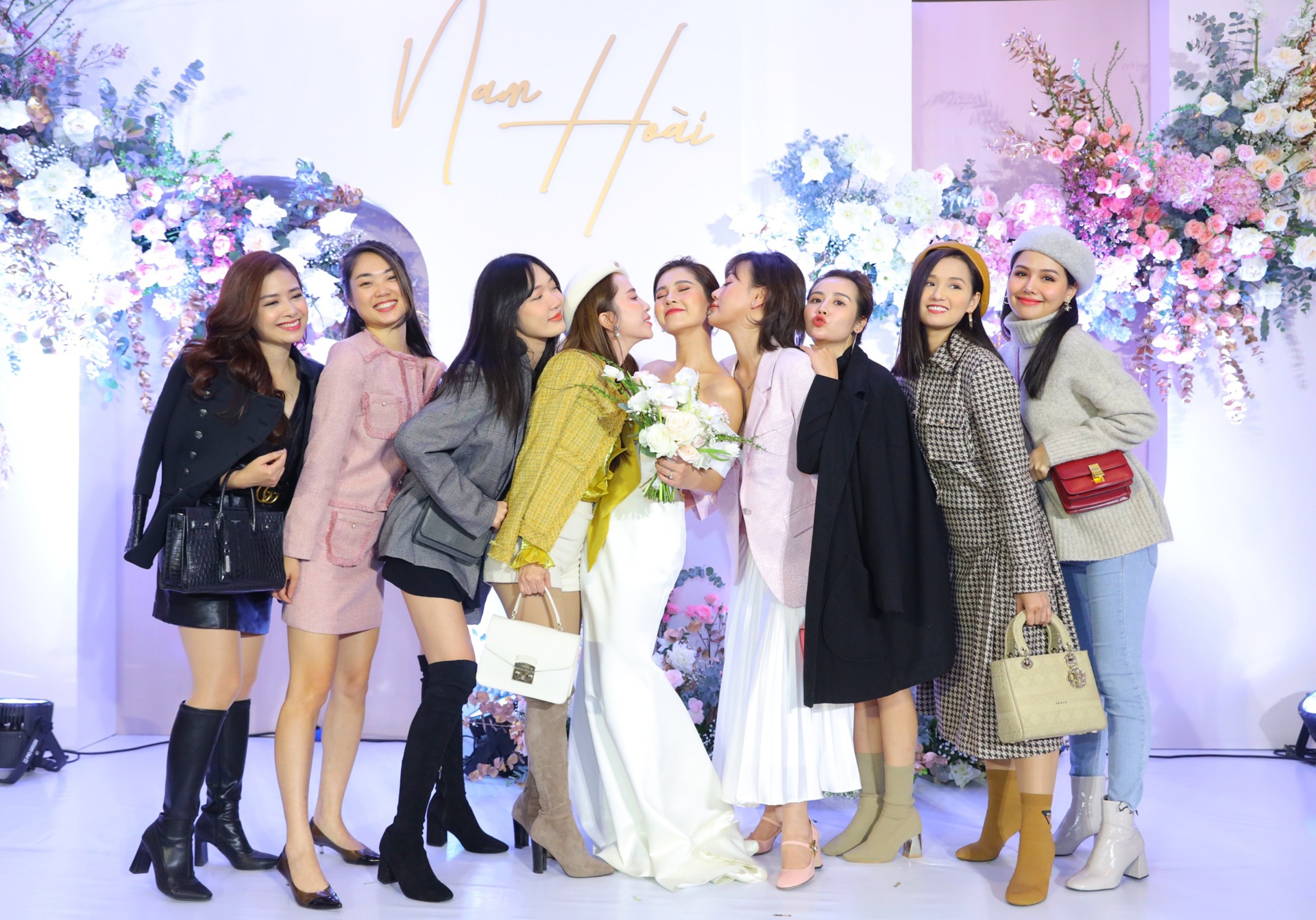 MC Thu Hoai cuoi anh 7