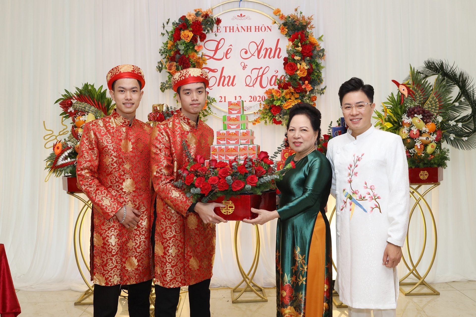 MC Le Anh cuoi anh 1