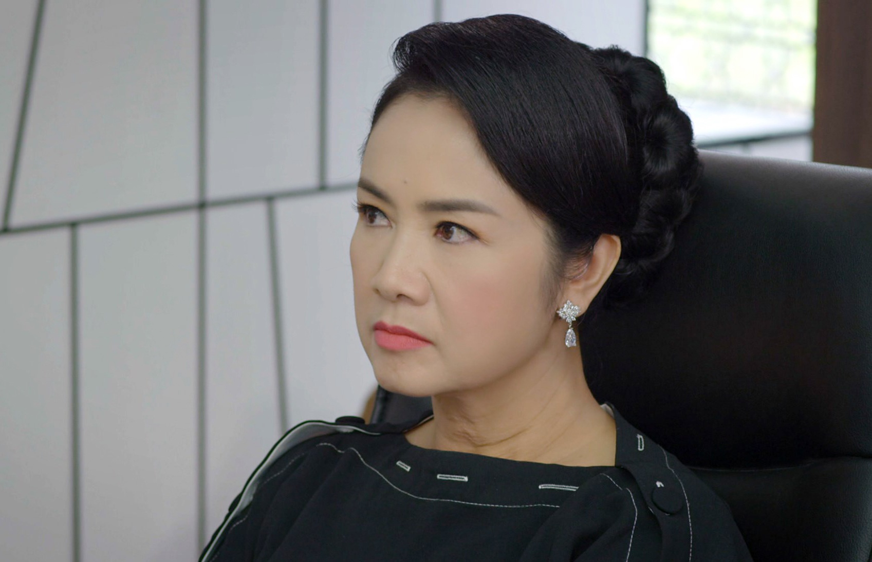 Thu Hà Lá ngọc cành vàng ảnh 2 Thu Ha La ngoc canh vang anh 2