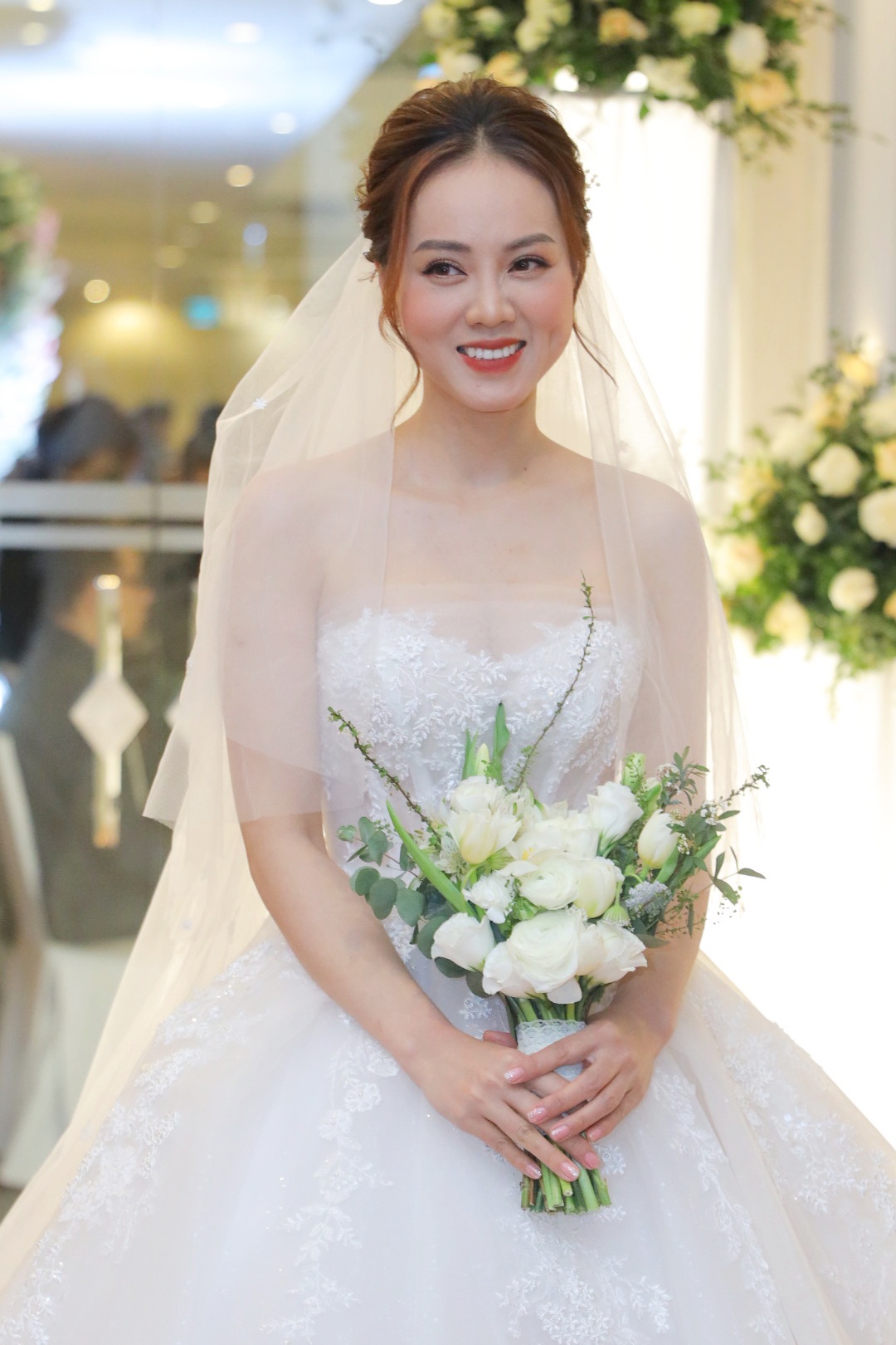 NSND Cong Ly cuoi anh 1