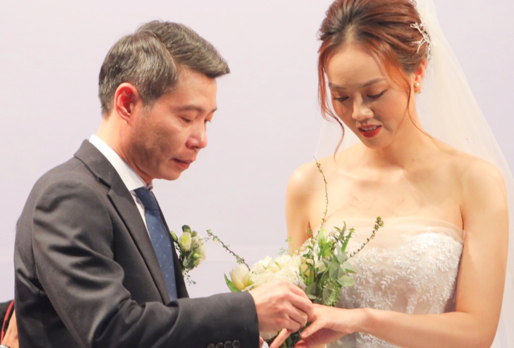 NSND Cong Ly cuoi anh 12