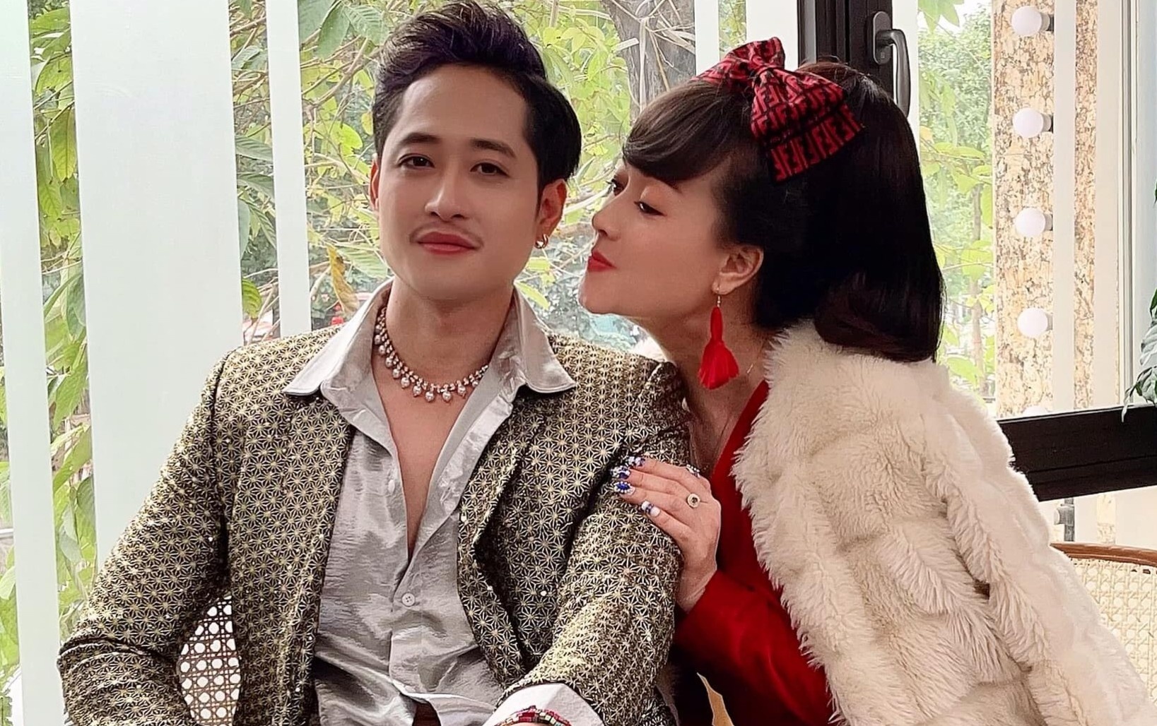 Khan gia tranh luan vai tieu tam cua Van Dung hinh anh