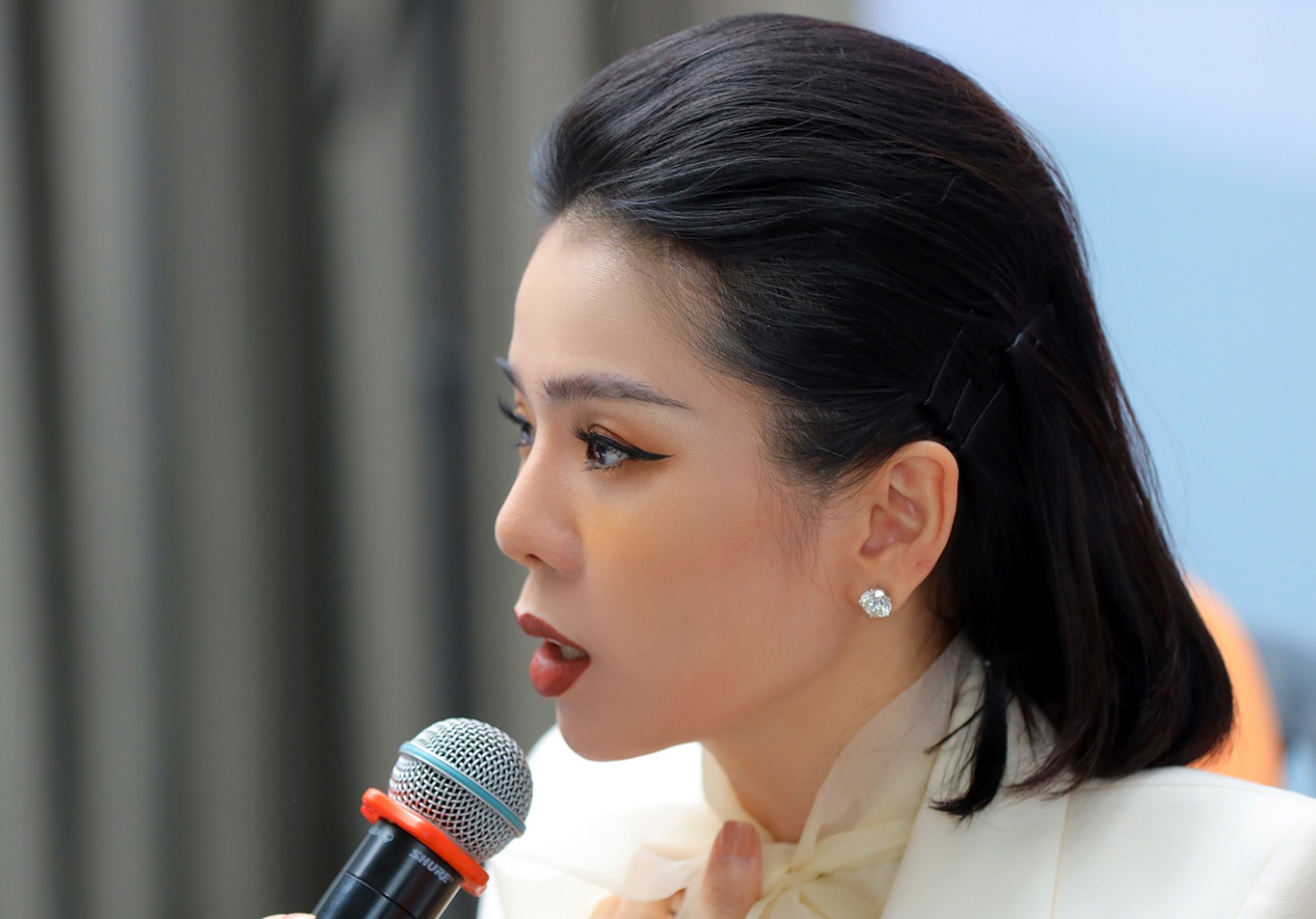 Le Quyen: ‘Toi lan toa su binh than cho chong cu’ hinh anh