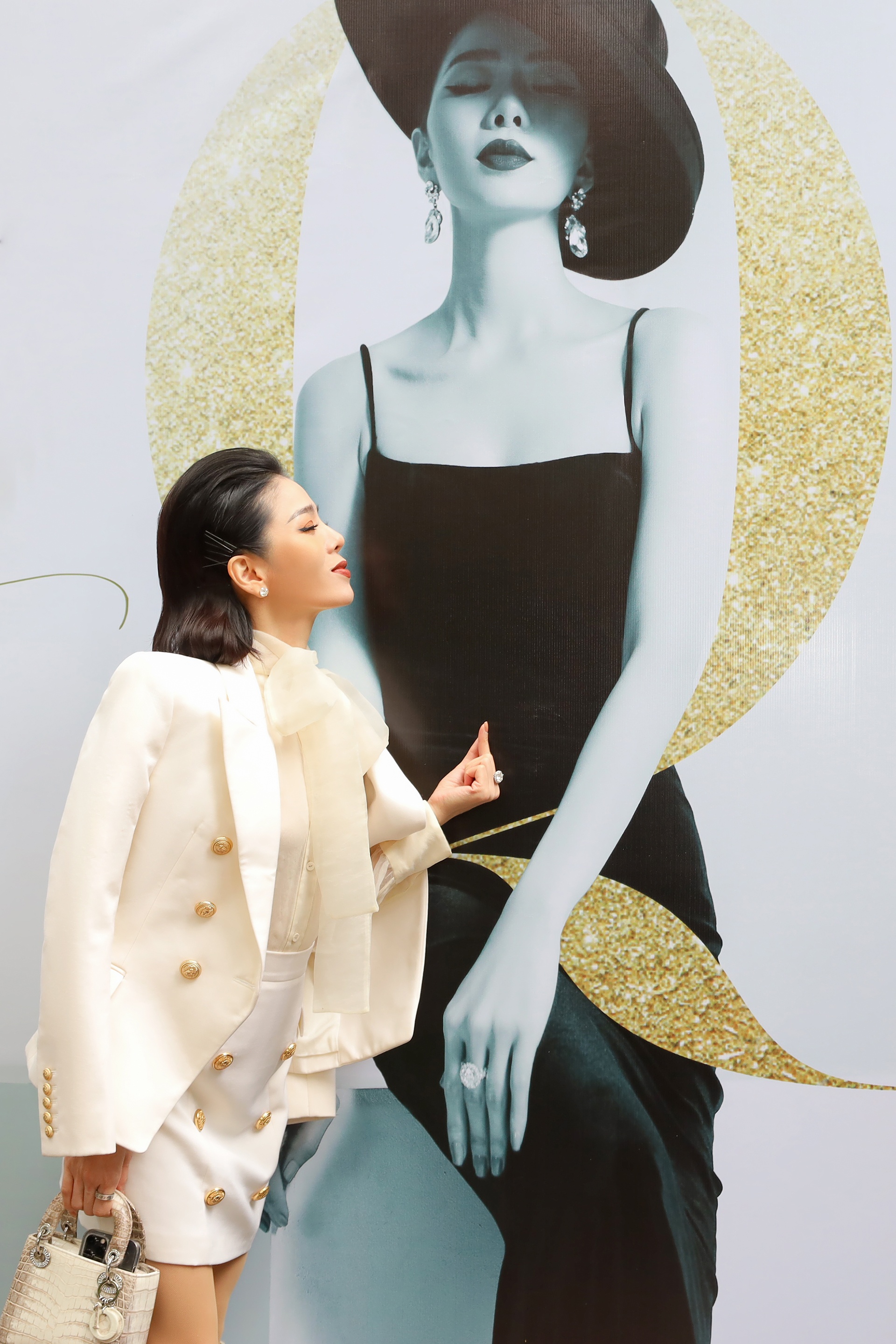 Lệ Quyên Bảo Châu ảnh 2 Le Quyen Bao Chau anh 2