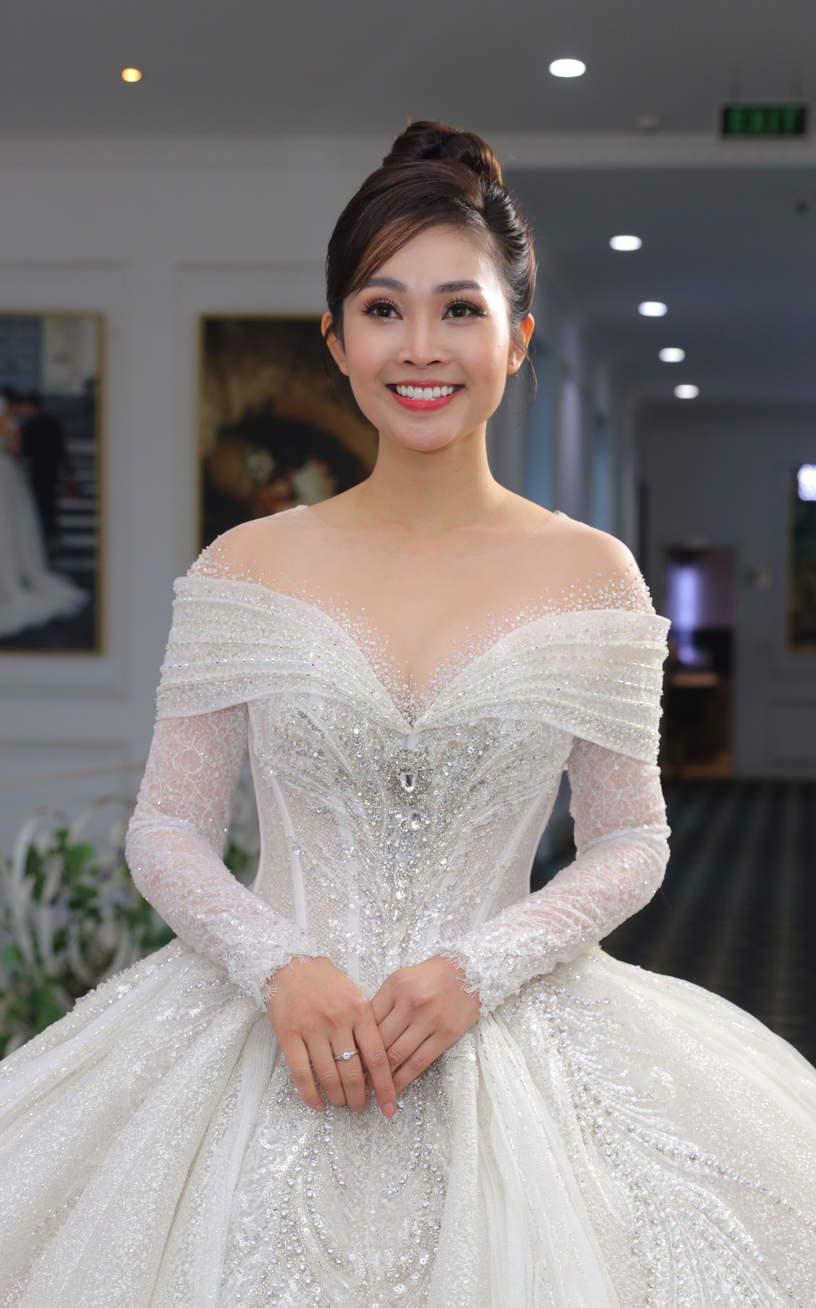 MC Thuy Linh cuoi anh 5