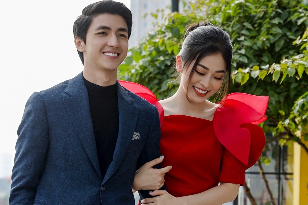 Binh An, Phuong Nga ben nhau ngay cuoi nam hinh anh