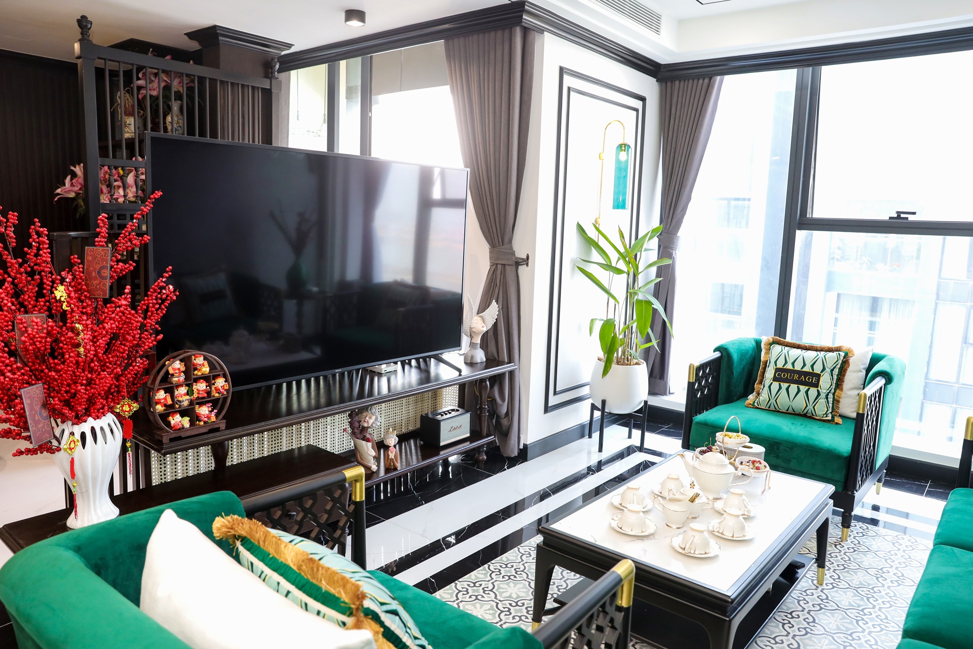 Phuong Oanh trang tri nha don Tet anh 8