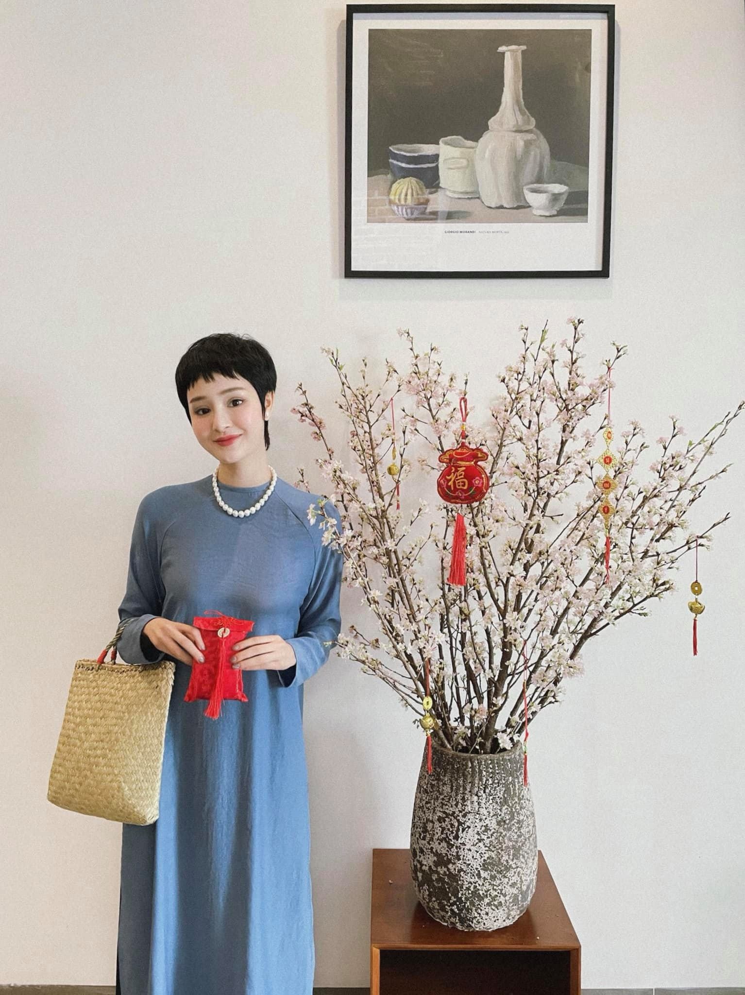 Sao Việt ngày đầu năm ảnh 8 Sao Viet ngay dau nam anh 8