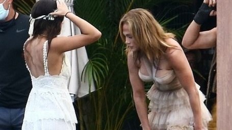 Jennifer Lopez quay phim ‘Cuoi chay’ hinh anh