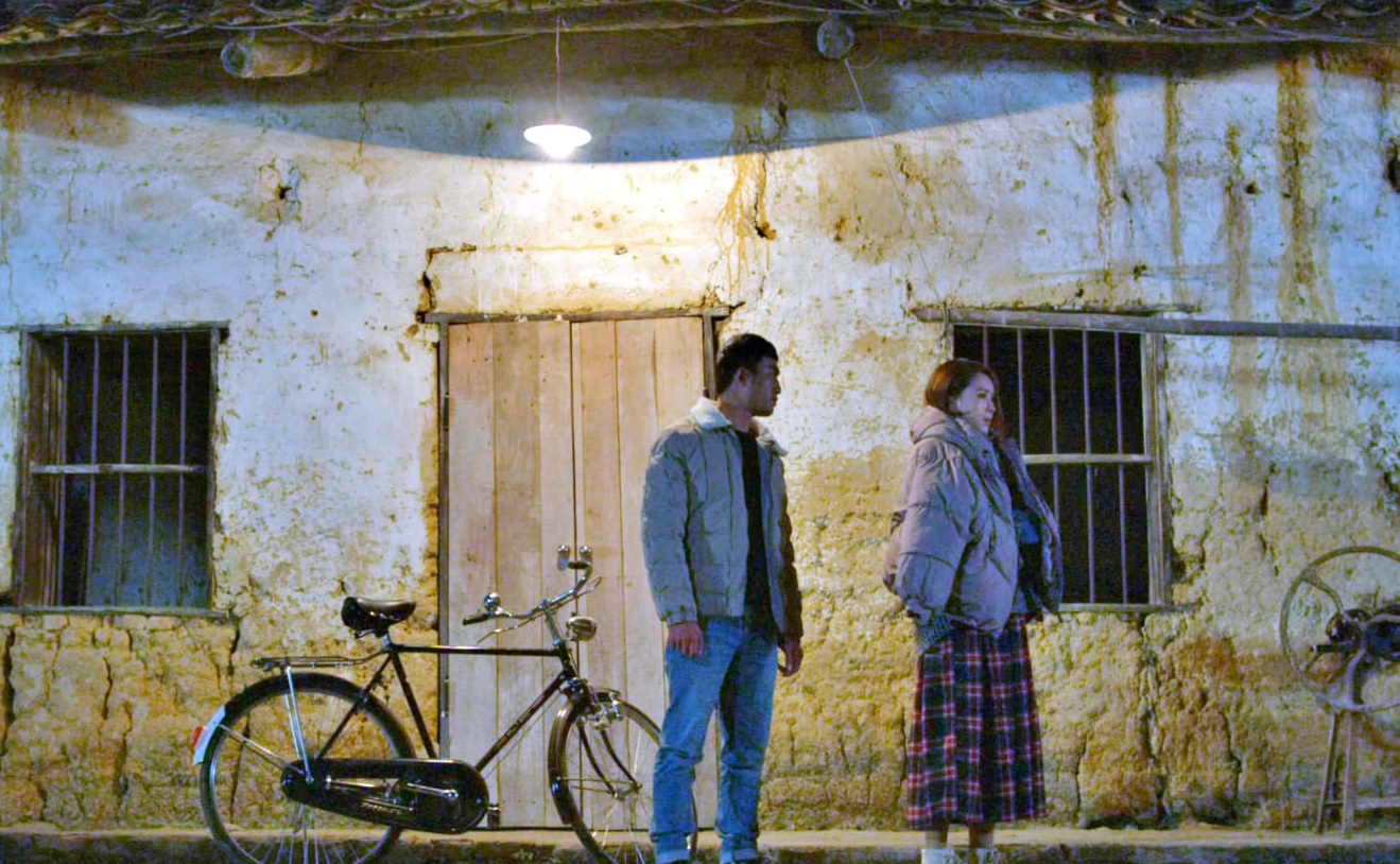 Huong duong nguoc nang hau truong anh 2