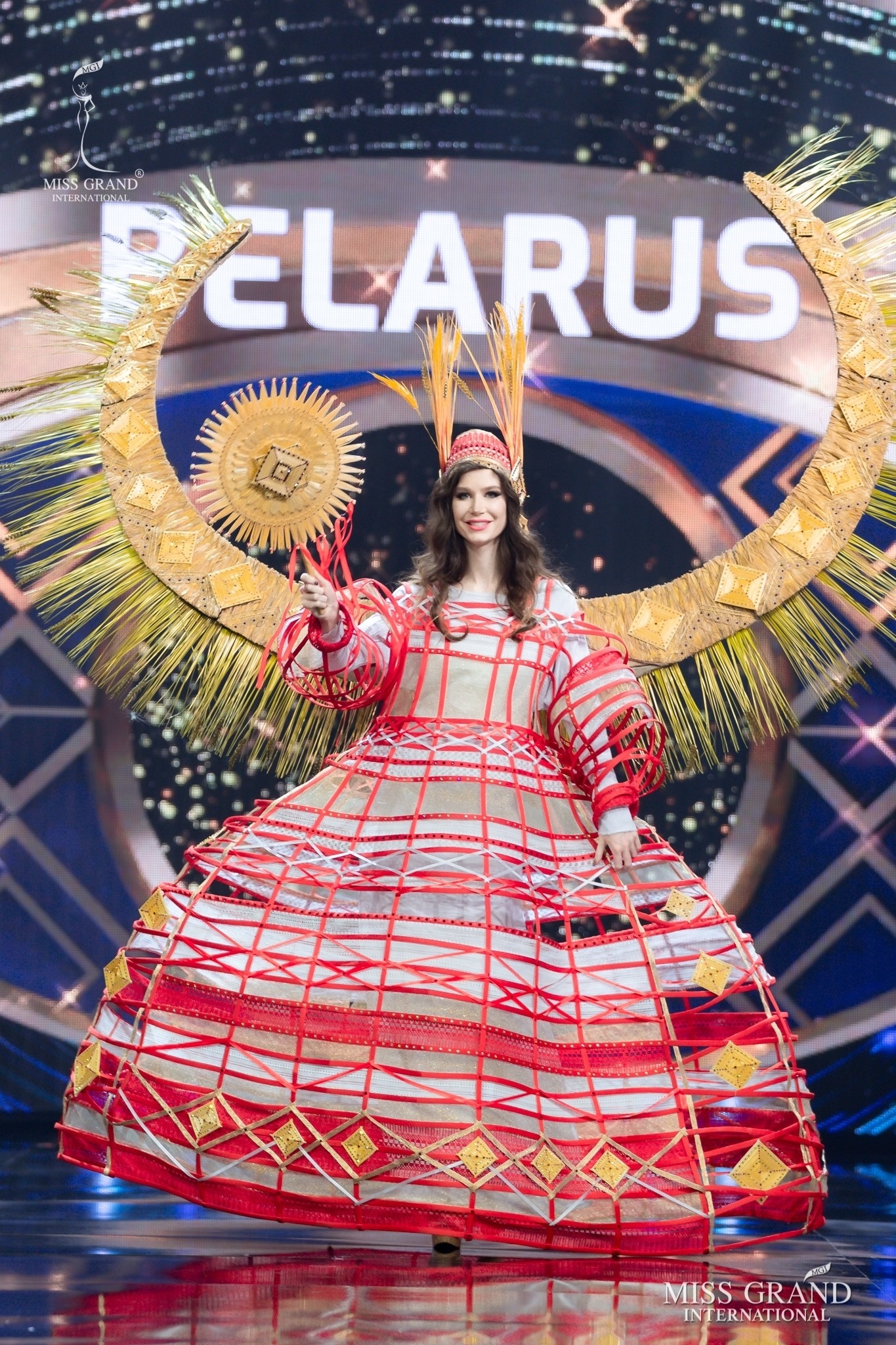 Ngoc Thao Hoa hau Hoa binh anh 4