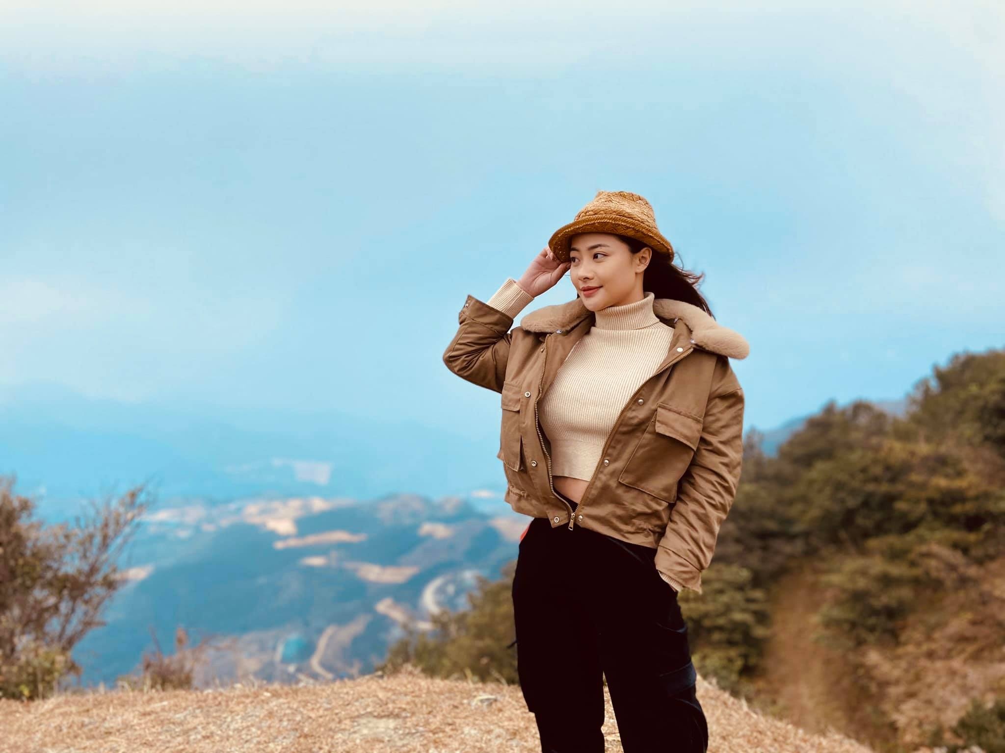 Huyen Thach Huong duong nguoc nang anh 1