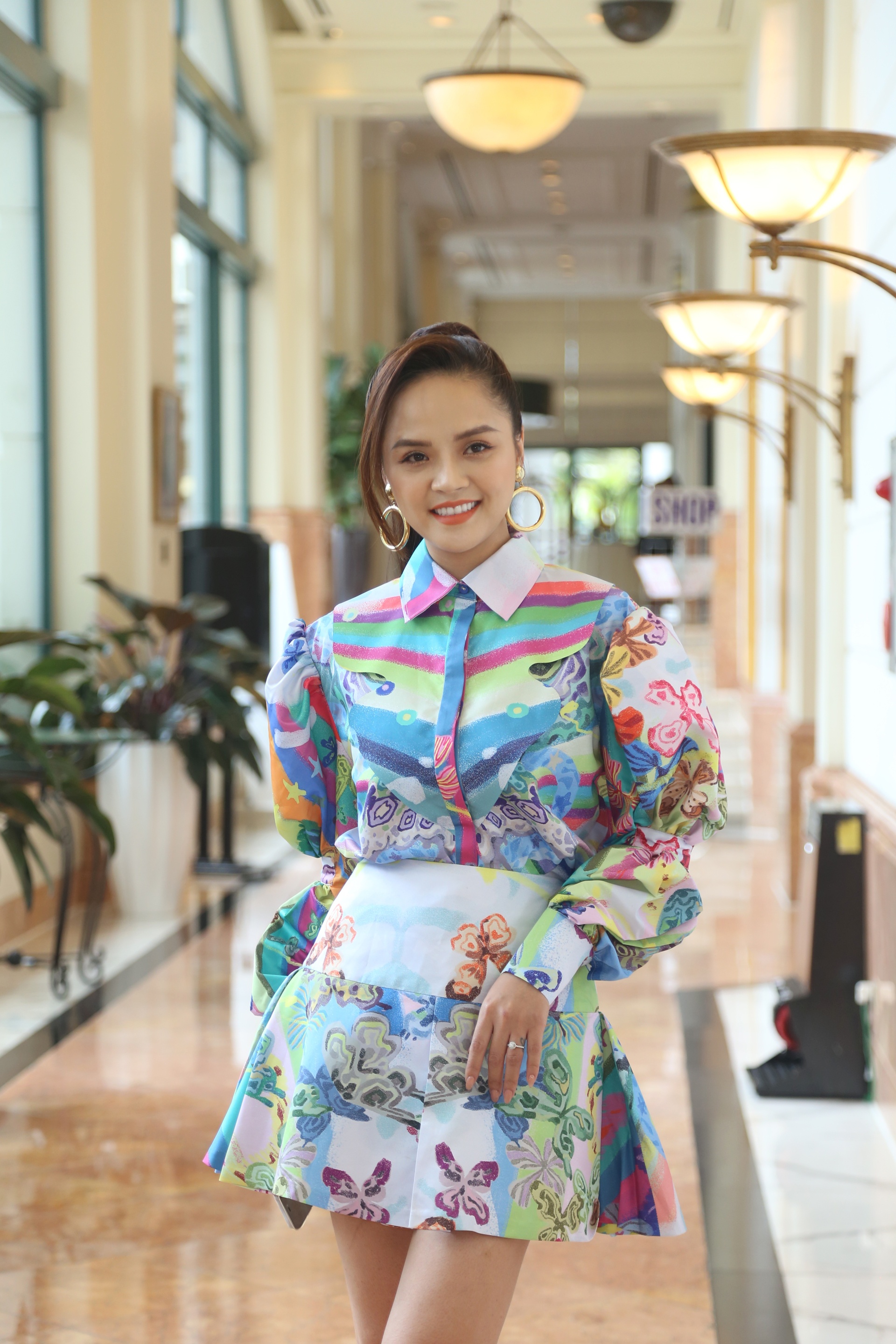 Thu Quỳnh Hương vị tình thân Phương Oanh ảnh 3 Thu Quynh Huong vi tinh than Phuong Oanh anh 3