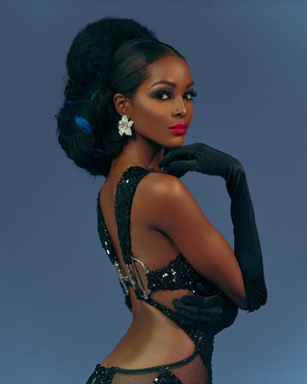 Miss Universe Khanh Van anh 3