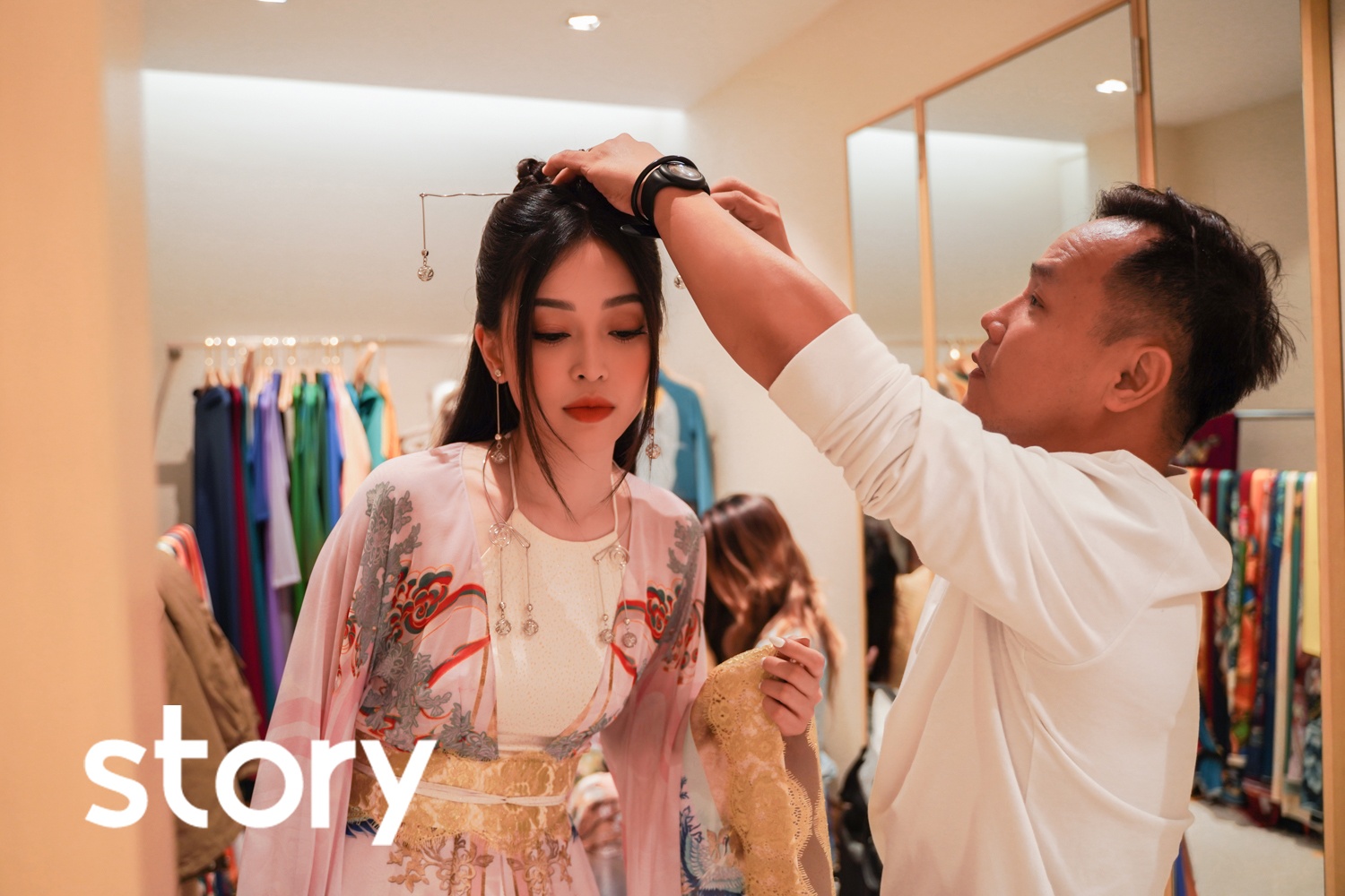 Mot ngay lam viec bat dau tu 4h30 cua A hau Phuong Nga hinh anh