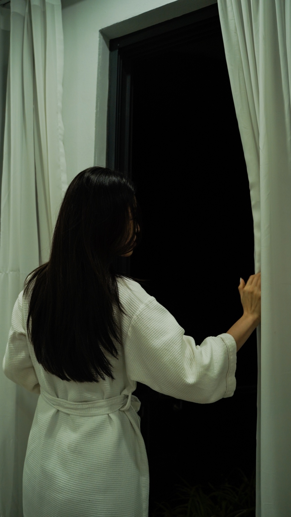 A hau Phuong Nga mot ngay lam viec anh 2