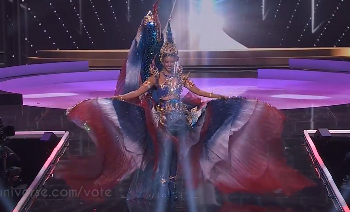 Khanh Van thi trang phuc dan toc Miss Universe anh 3