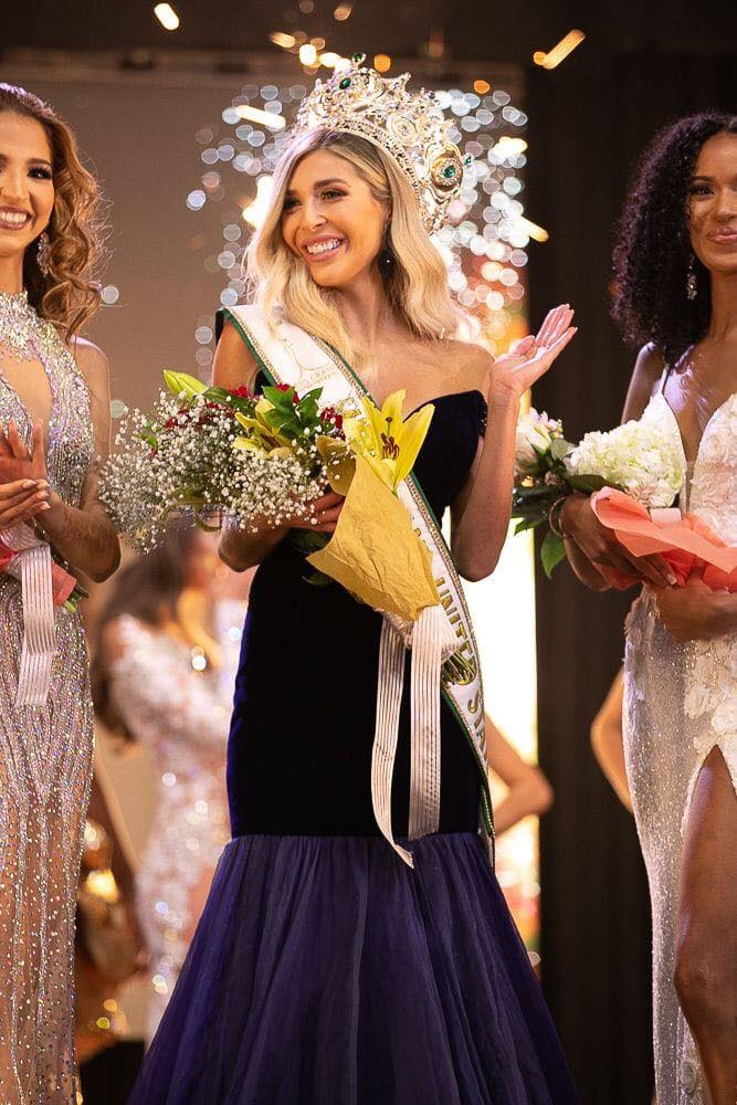 Hoa hau Hoa binh Quoc te anh 2