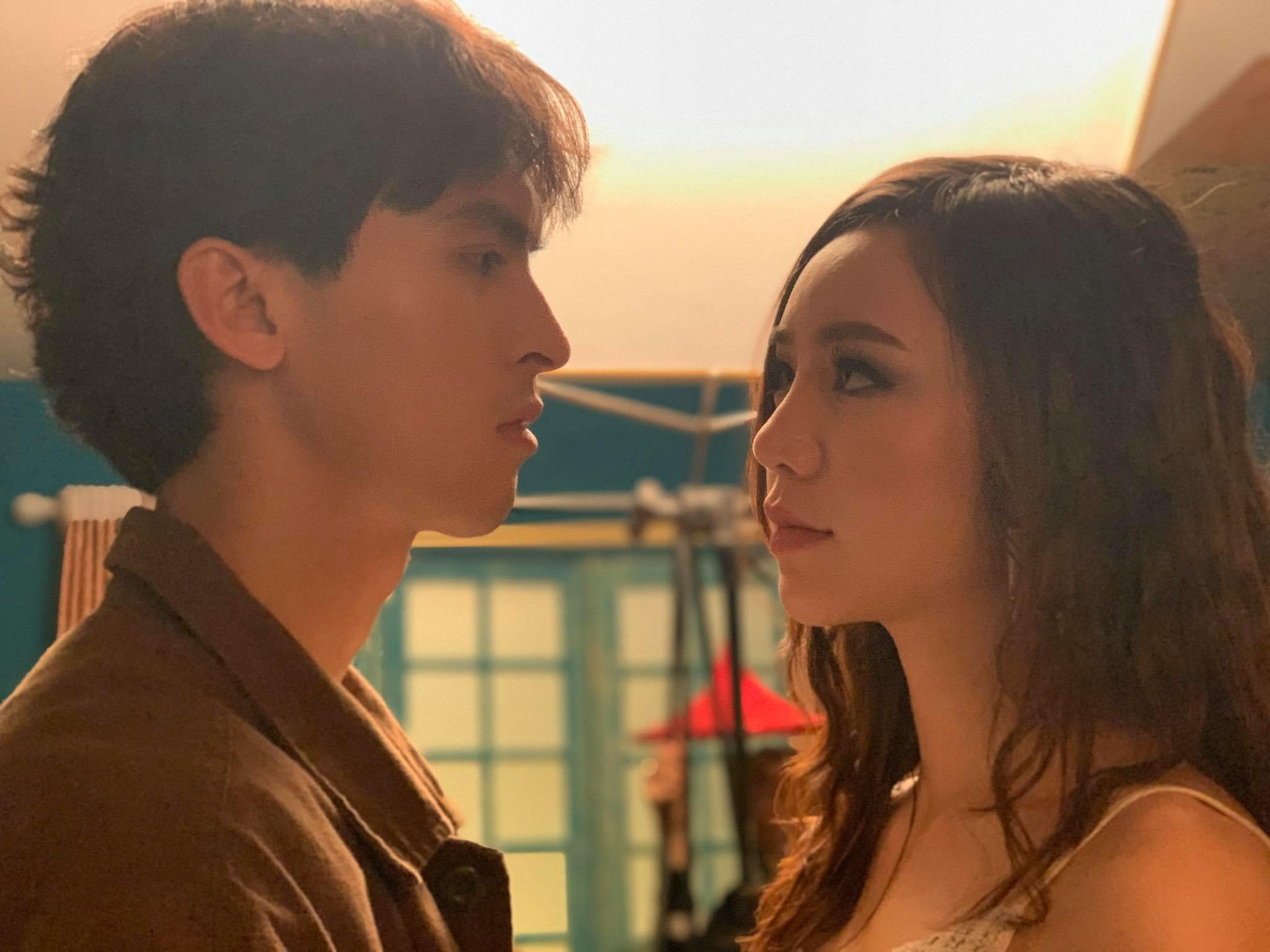 Cap dien vien truyen hinh Manh Truong Phuong Oanh anh 6