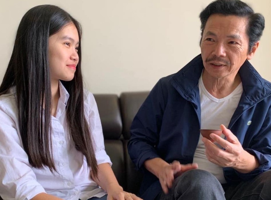 Nghe si Trung Anh xuc dong khi con gai gianh hoc bong tai My hinh anh