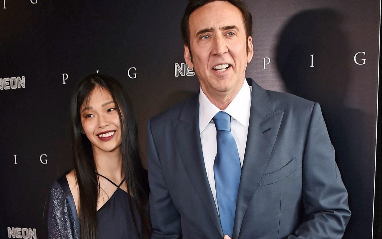Tai tu Nicolas Cage lan dau xuat hien cung vo tren tham do hinh anh