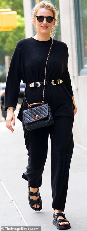 ba me ba con Blake Lively anh 4