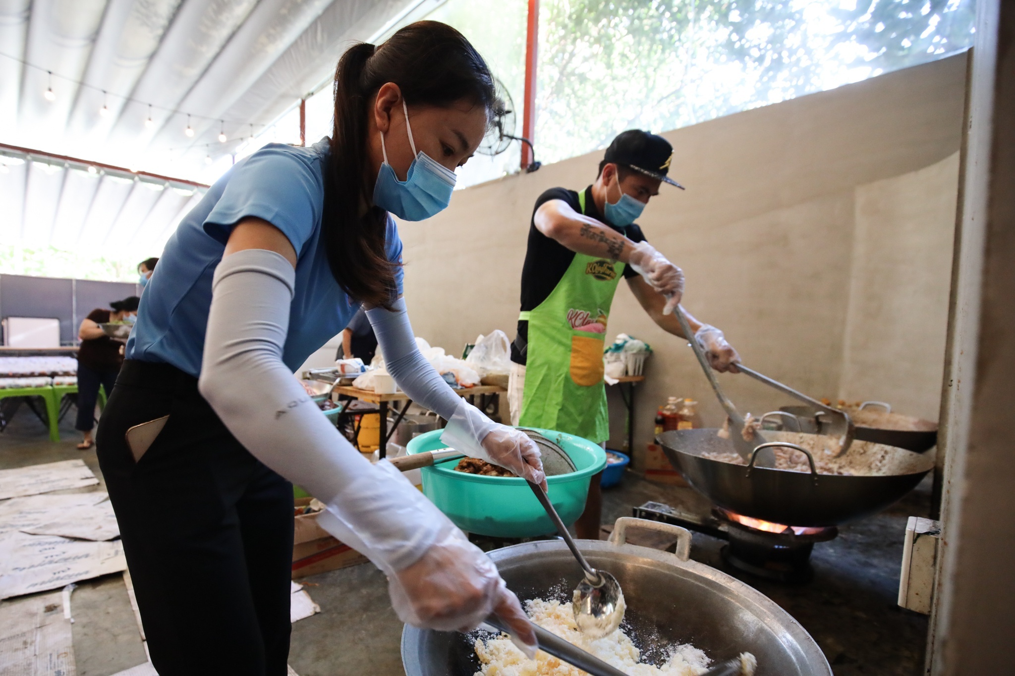 Nghe si Viet quyen gop dich Covid-19 anh 4