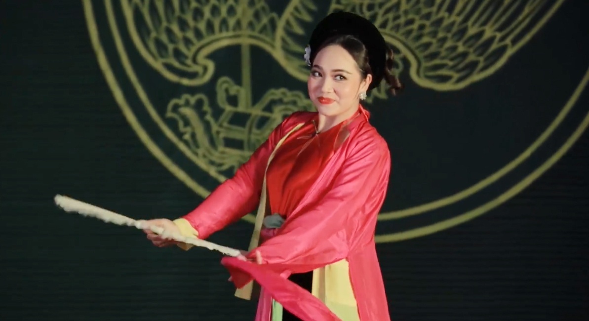 Xuan Bac bieu dien truc tuyen anh 2