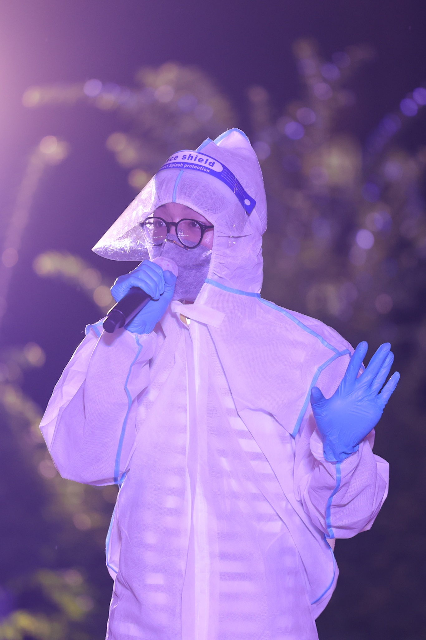 nghe si hat o benh vien da chien anh 9