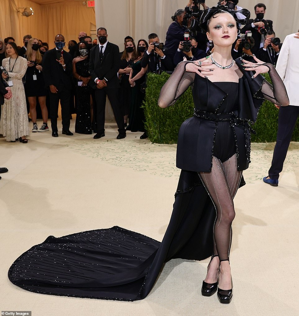 Met gala 2021 Rihanna anh 11