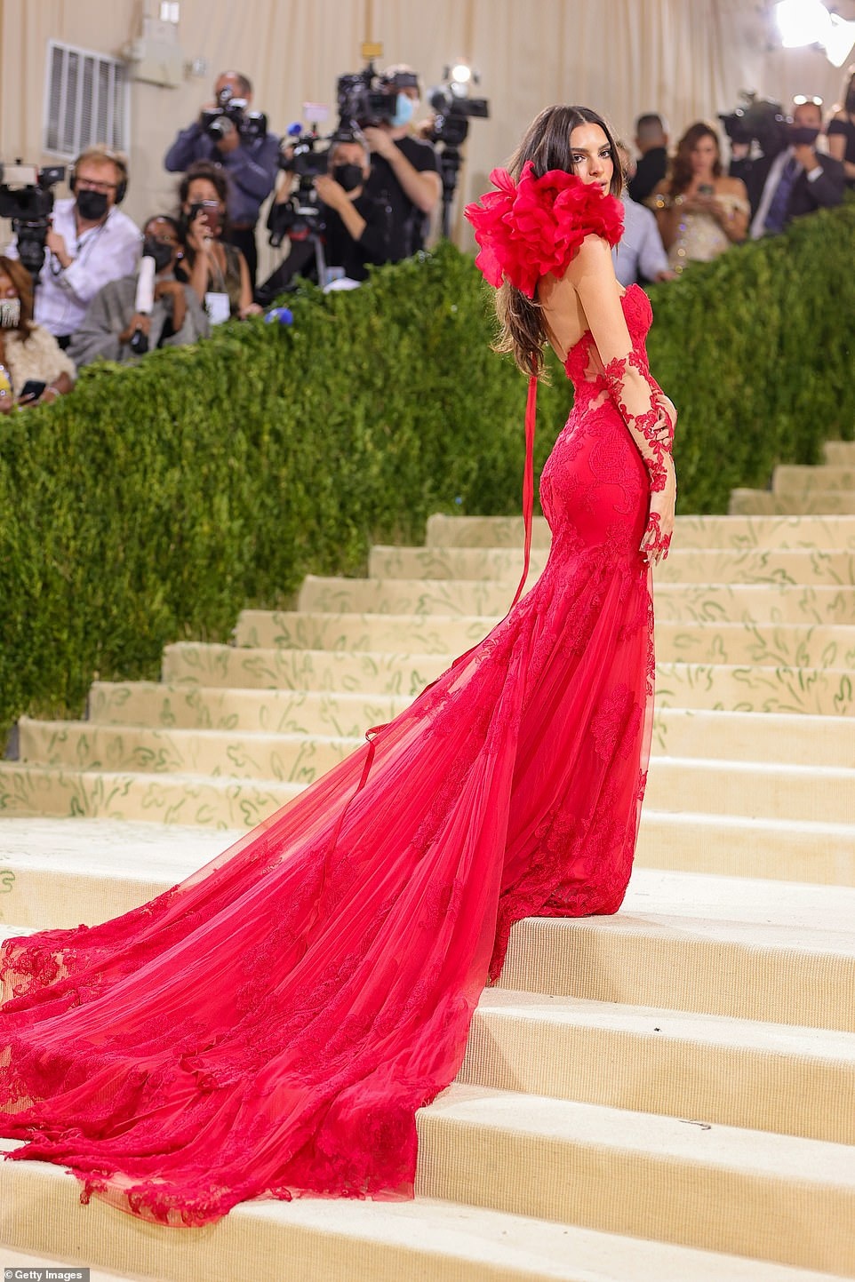 Met gala 2021 Rihanna ảnh 7 Met gala 2021 Rihanna anh 7