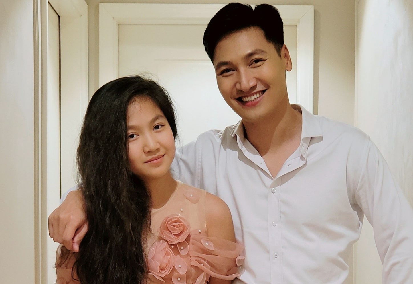 Con gai 12 tuoi cua dien vien Manh Truong hinh anh