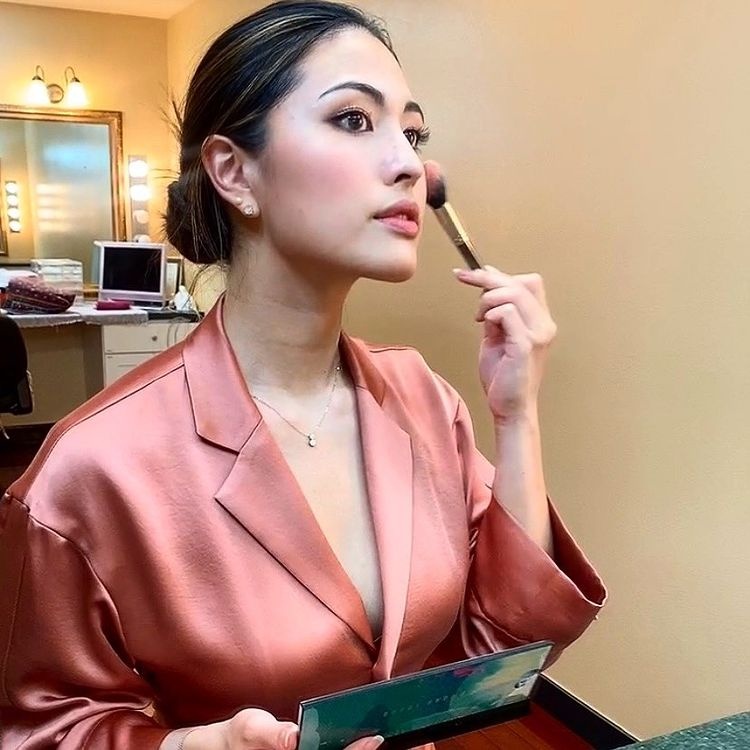 Hoa hau Hoan vu Nhat Ban Juri Watanabe anh 4