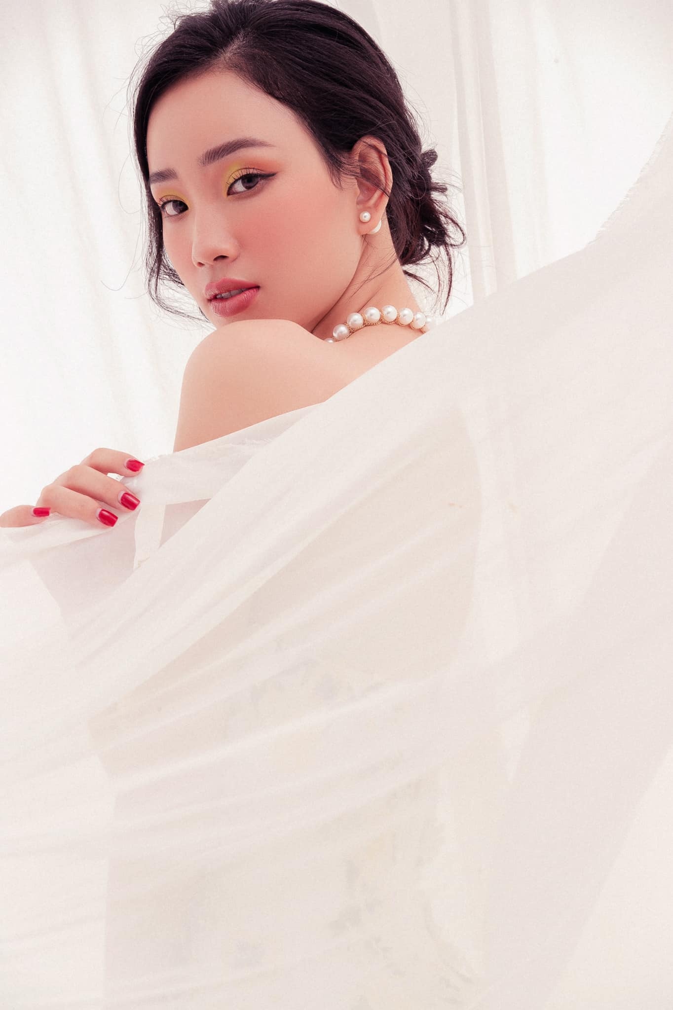 Nguoi dep Viet thi quoc te Kim Duyen Do Thi Ha anh 32