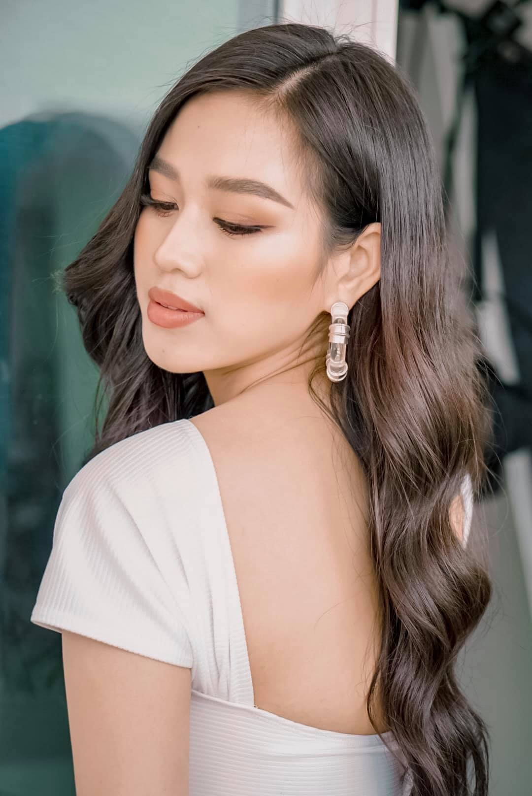 Nguoi dep Viet thi quoc te Kim Duyen Do Thi Ha anh 4