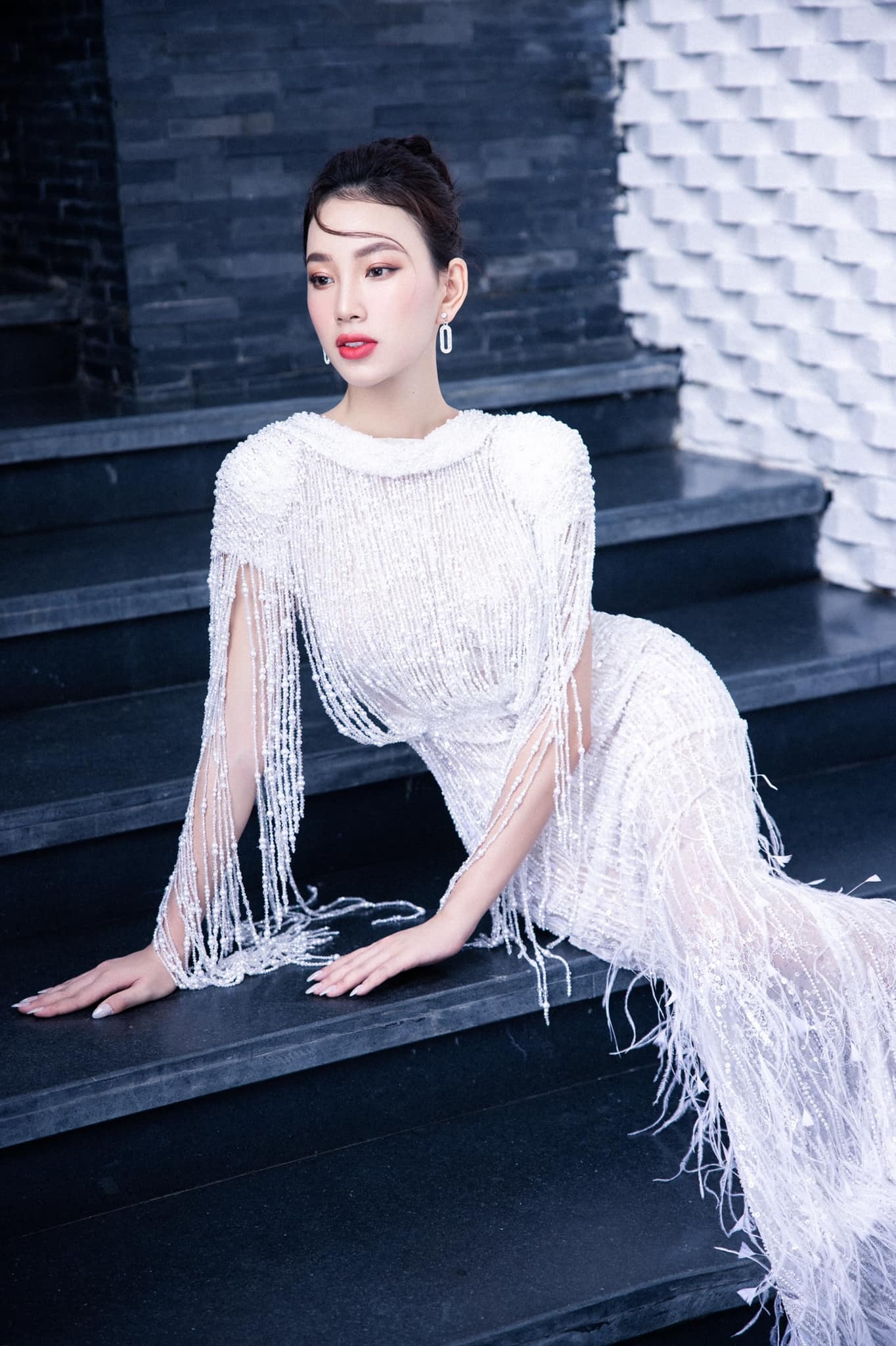 Nguoi dep Viet thi quoc te Kim Duyen Do Thi Ha anh 35