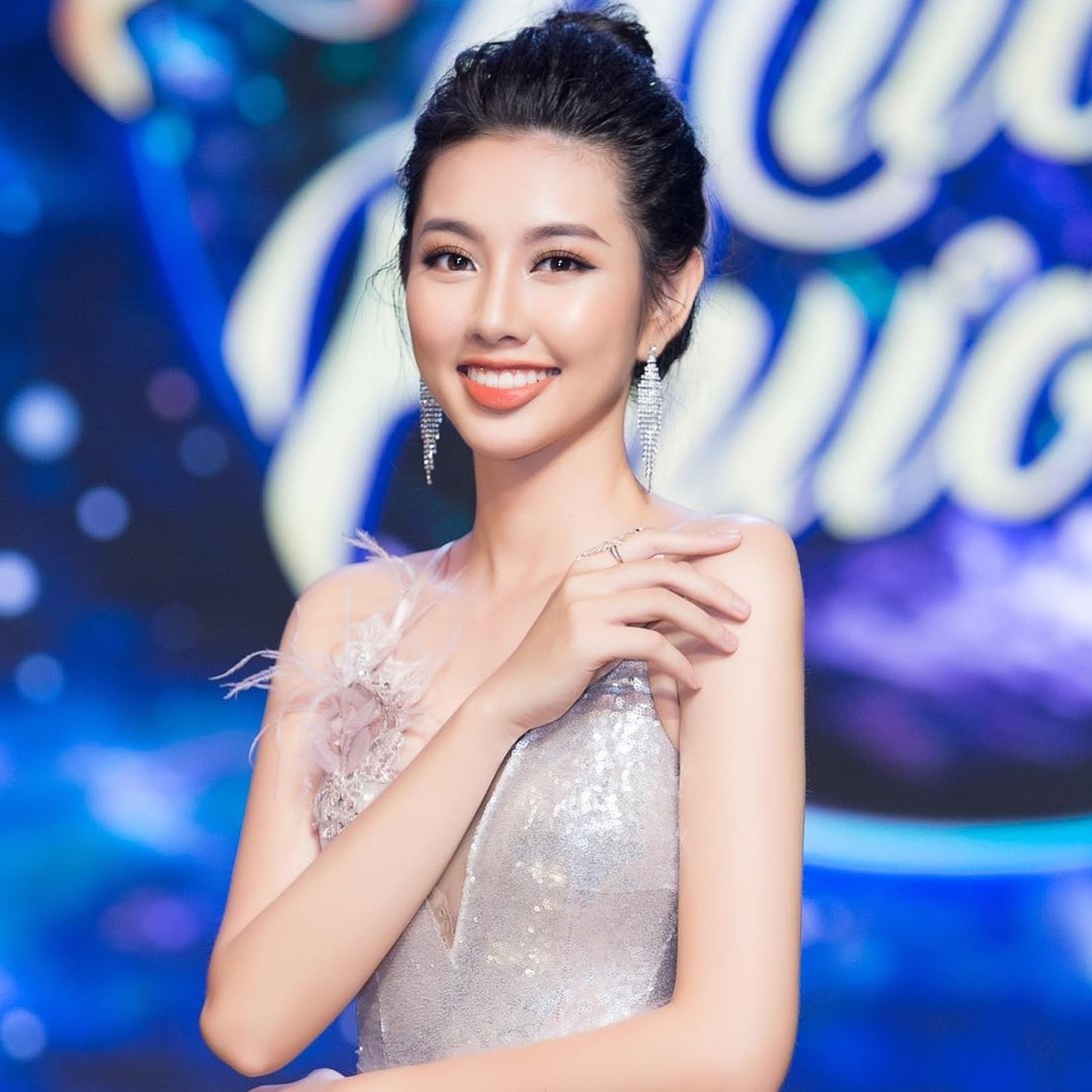 Nguoi dep Viet thi quoc te Kim Duyen Do Thi Ha anh 23