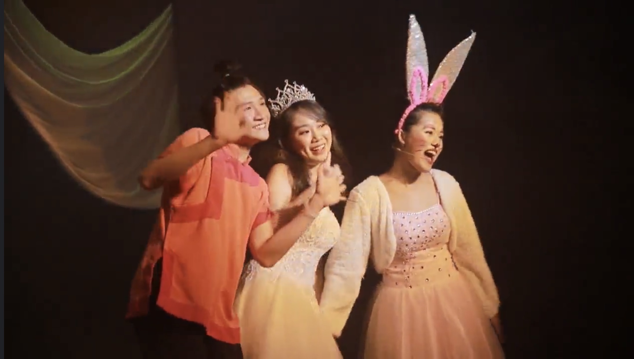 San khau dong bang mua dich anh 1